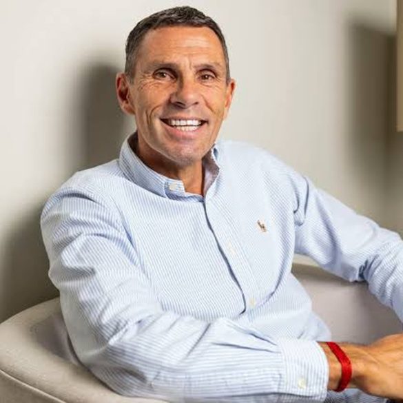 Gustavo Poyet est annoncé parmi les candidats potentiels pour prendre les commandes de la sélection algérienne.