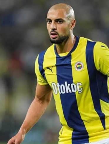 Sofyan Amrabat souhaite poursuivre son aventure au Betis, mais les négociations financières restent difficiles.