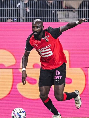 Seko Fofana pourrait finalement poursuivre sa carrière au Stade Rennais cette saison.