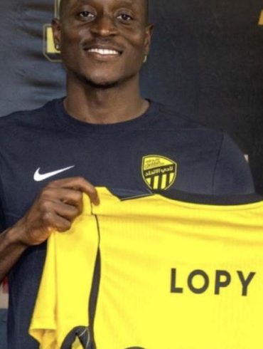 Dion Lopy rejoint Al-Ittihad après trois saisons et 105 rencontres disputées avec Almería.