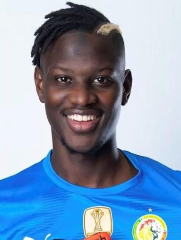 Mory Diaw est proche de rejoindre Lille pour concurrencer Berke Özer dans les buts du LOSC.