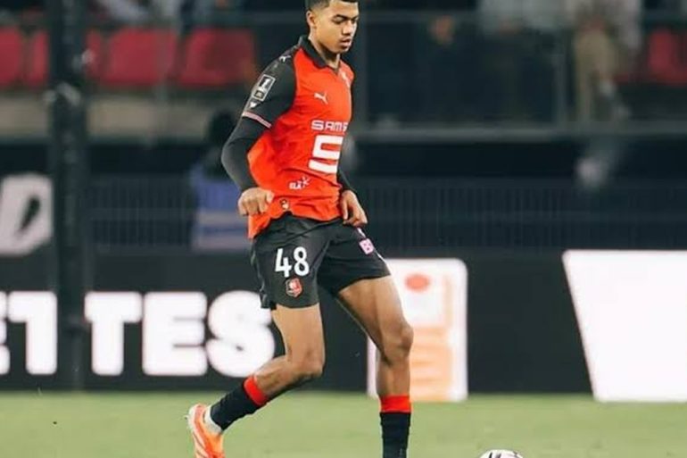Abdelhamid Aït Boudlal souhaite découvrir la Premier League, mais Rennes refuse pour le moment de le céder à Fulham.
