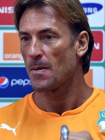 Hervé Renard retrouve officiellement la sélection ivoirienne, onze ans après avoir remporté la CAN 2015 avec les Éléphants.
