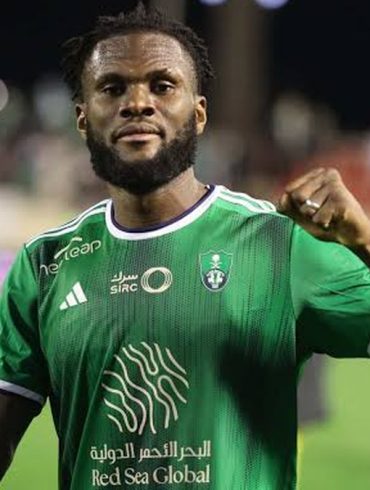 Franck Kessié pourrait finalement retrouver Al-Ahli après avoir quitté le club à l’expiration de son contrat.