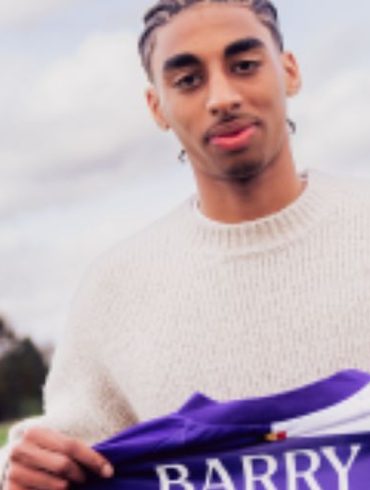 Kaïs Houdoussi Barry intègre le groupe professionnel du RSC Anderlecht.