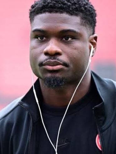 Junior Dina Ebimbe est attendu à Schalke 04 pour finaliser son transfert en provenance de l’Eintracht Francfort.
