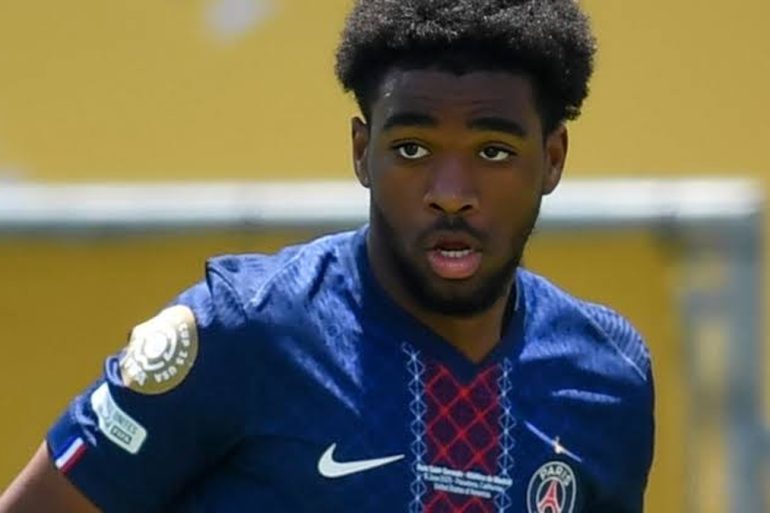 Le feuilleton est donc loin d'être terminé. Les prochains jours pourraient être décisifs pour l'avenir d'Ibrahim Mbaye, partagé entre la Bundesliga et la Premier League.