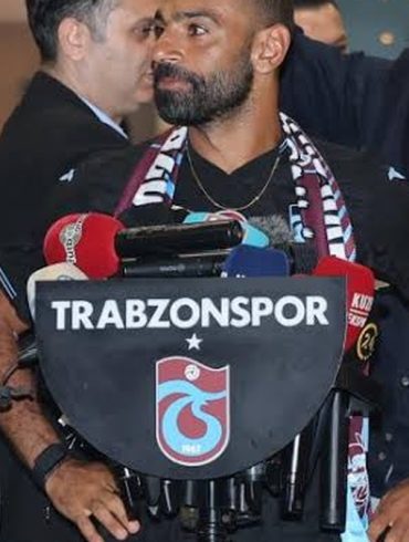 Mohamed Salah signe son contrat de deux saisons avec Trabzonspor après son départ de Liverpool.