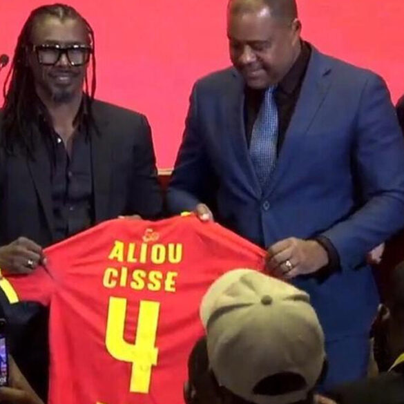 Aliou Cissé a retenu 28 joueurs pour les premiers matchs de l’Angola dans les éliminatoires de la CAN 2027.