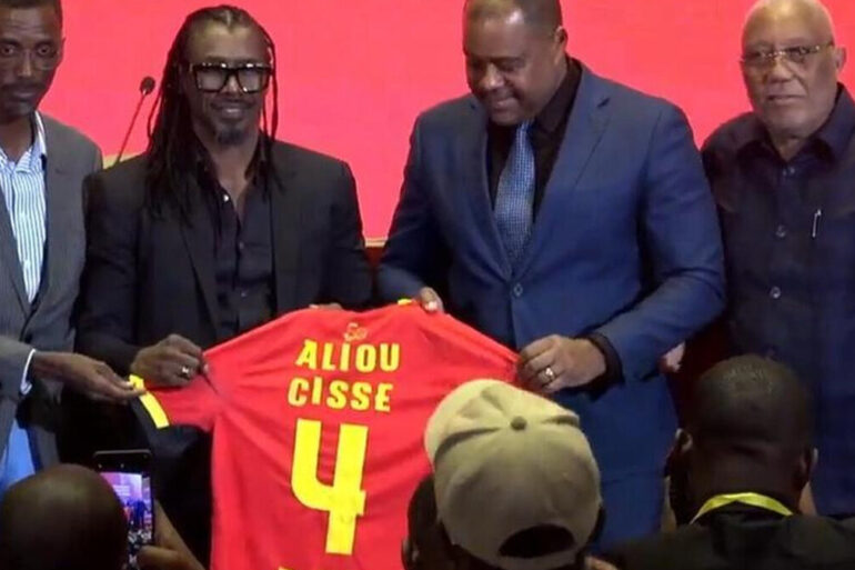 Aliou Cissé a retenu 28 joueurs pour les premiers matchs de l’Angola dans les éliminatoires de la CAN 2027.