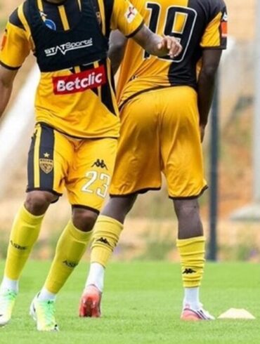 Joueurs de l’ASEC Mimosas à l’entraînement après l’arrivée de Lasm Guy