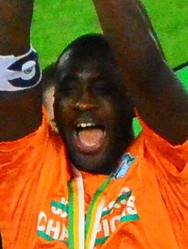 Le trophée de la Coupe d’Afrique des nations porté après la finale 2015