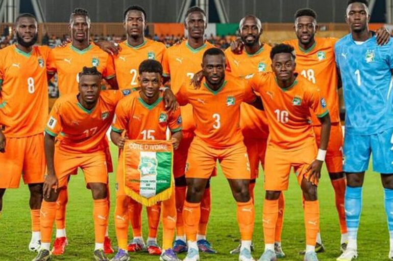 Les joueurs de l’équipe nationale de Côte d’Ivoire posant avant un match