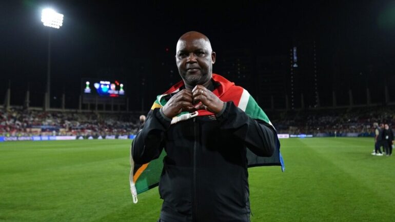 Afrique du Sud : Mosimane perd Maboe, Moremi rappelé en urgence