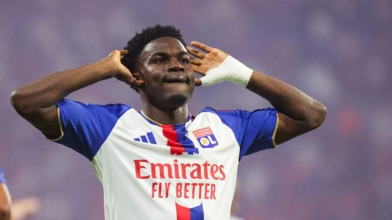 Ligue 1 : Nuamah frappe deux fois et envoie Lyon sur le podium
