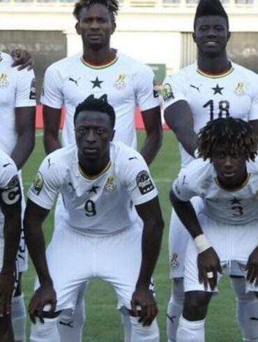 Les Black Meteors du Ghana avant une rencontre U23