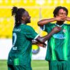 Joueurs de Karela United célébrant un but