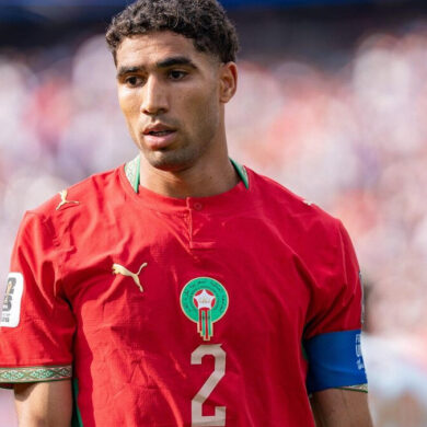 Achraf Hakimi avec le Maroc en 2026. Le capitaine a repris le travail individuel sur pelouse mais est suspendu pour le match contre le Gabon.