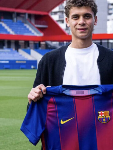 Hamza Abdelkarim avec le FC Barcelone. Le jeune Égyptien vient d’enchaîner cinq matchs sur le banc sans entrer en jeu.