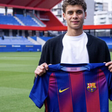 Hamza Abdelkarim avec le FC Barcelone. Le jeune Égyptien vient d’enchaîner cinq matchs sur le banc sans entrer en jeu.