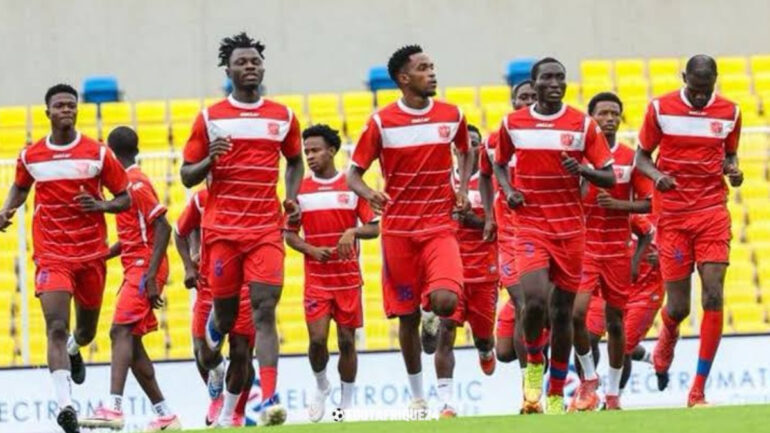 Horoya renverse complètement la JS Saoura et élimine l’Algérie