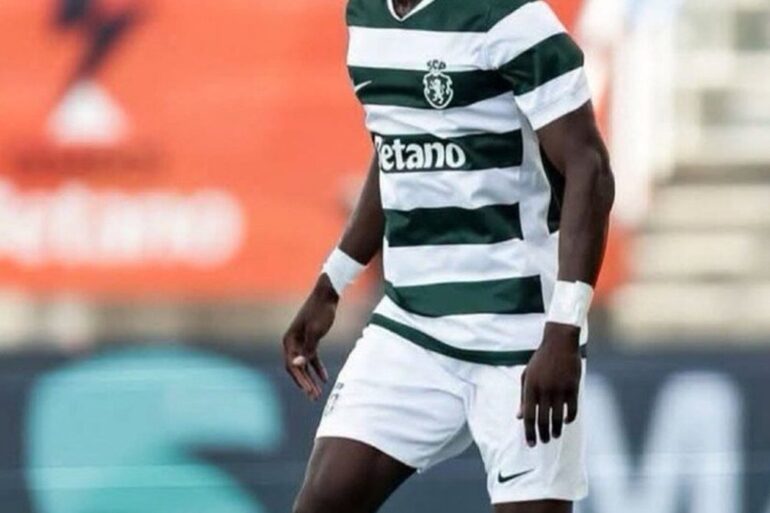 Issa Doumbia avec le Sporting CP, où il s’est rapidement imposé dans le milieu de terrain.