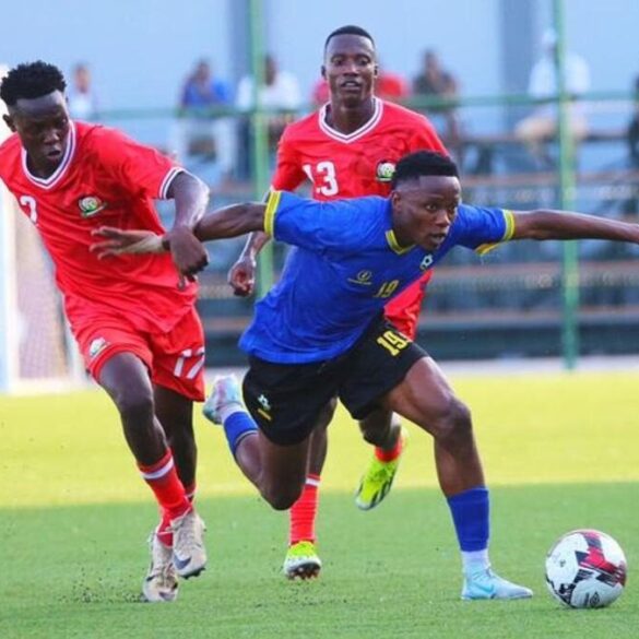 Une action d’un match de jeunes entre le Kenya et la Tanzanie.