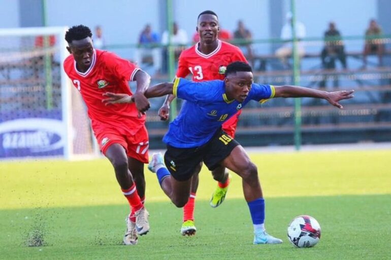 Une action d’un match de jeunes entre le Kenya et la Tanzanie.