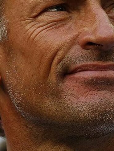 Hervé Renard sur le bord du terrain