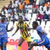 Joueurs de Yamoussoukro FC et de l’ASEC Mimosas en action