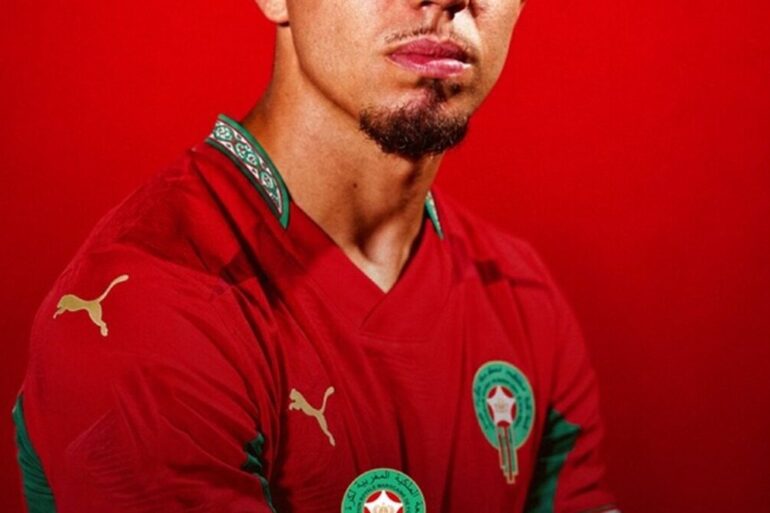 Ilias Akhomach en tenue de la sélection marocaine après sa convocation