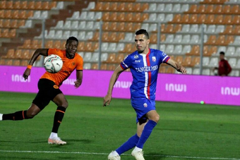 Un joueur de RS Berkane face à Moghreb Tétouan