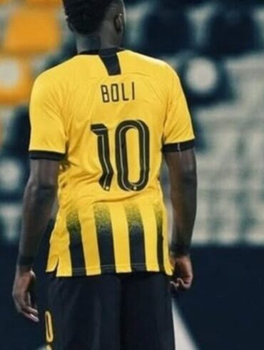 Yohan Boli sur un terrain de football