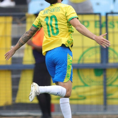 Nuno Santos a inscrit les deux buts de Sundowns contre Al Ahli.