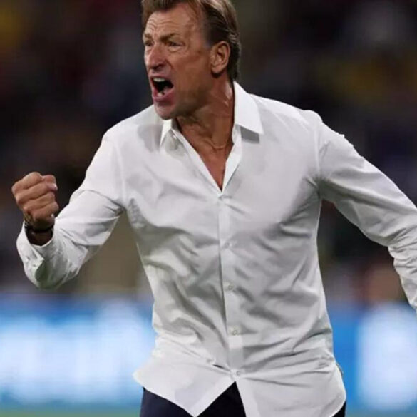 Hervé Renard débute son deuxième mandat avec huit nouveaux joueurs et plusieurs absents importants.