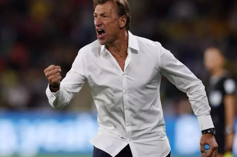 Hervé Renard débute son deuxième mandat avec huit nouveaux joueurs et plusieurs absents importants.
