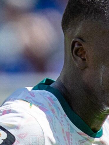 Pape Gueye sous le maillot des Lions du Sénégal.