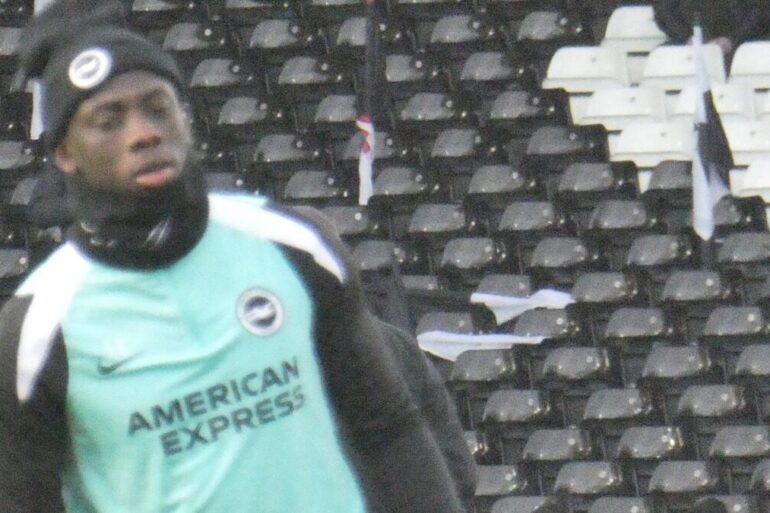 Yankuba Minteh à l’entraînement avec Brighton