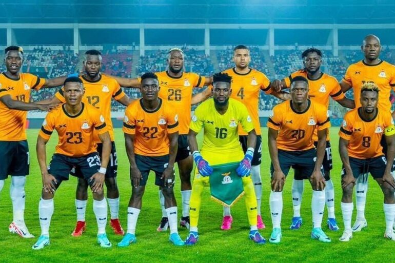 Fashion Sakala avec le maillot de la Zambie