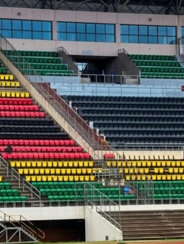 Tribunes rénovées du National Sports Stadium de Harare
