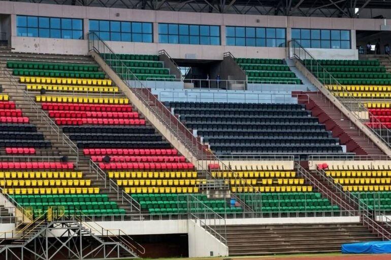 Tribunes rénovées du National Sports Stadium de Harare