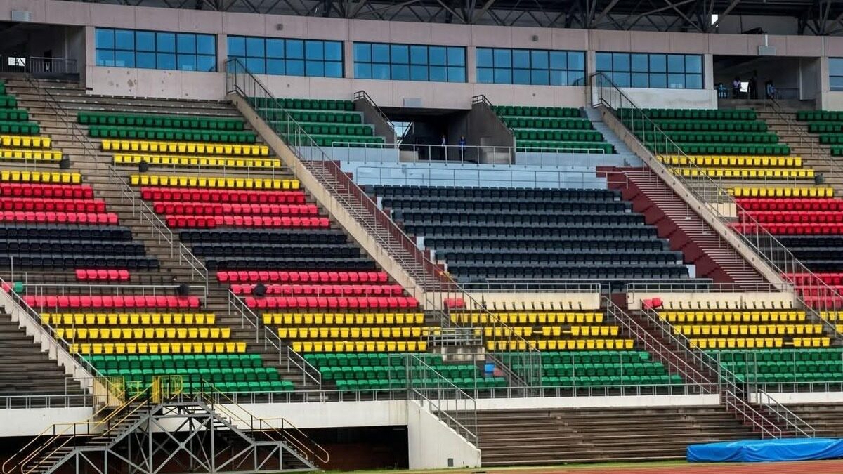 Tribunes rénovées du National Sports Stadium de Harare