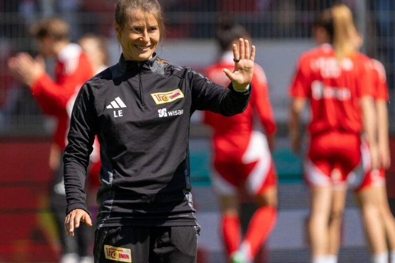 Photographie d’une séance de football féminin, illustration d’archives
