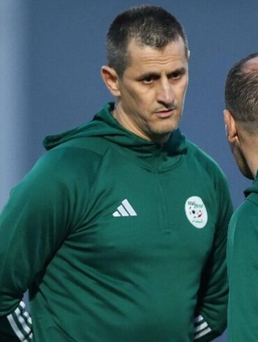 Rafik Saïfi avec le staff de l’Algérie U23