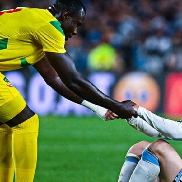 Photographie de Messi et d’un joueur béninois issue de la capture transmise