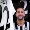 Hakim Ziyech sous le maillot de Botafogo lors d’une apparition avec le club brésilien