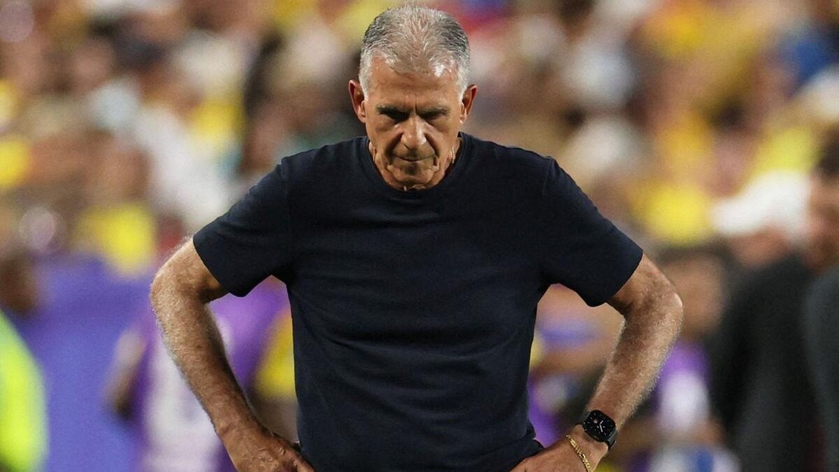 Carlos Queiroz au bord du terrain pendant une rencontre du Ghana