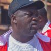 Aly Badara Cissé, éducateur et technicien guinéen, pendant une intervention sportive