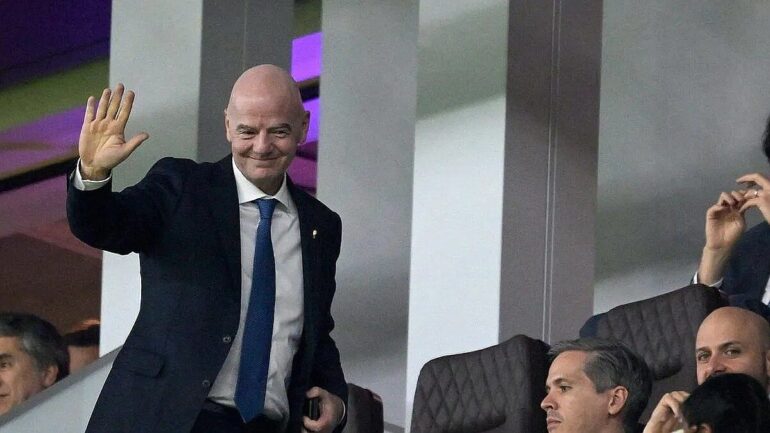 FIFA : Motsepe annonce le soutien des 54 fédérations africaines à Infantino