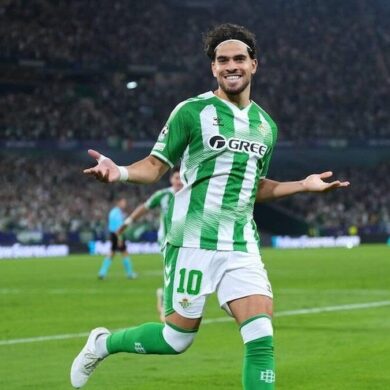 Abdessamad Ezzalzouli célèbre un but sous les couleurs du Betis